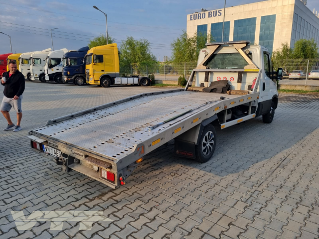 ID 3868 Iveco Daily 35C15