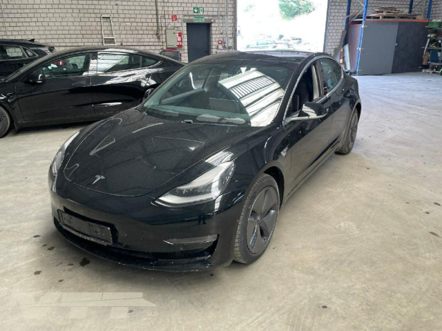 ID 4473 TESLA MODEL 3