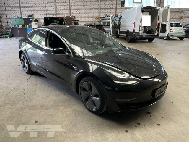 ID 4473 TESLA MODEL 3