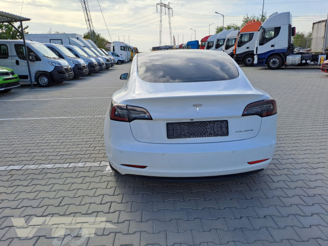 ID 4488 TESLA MODEL 3