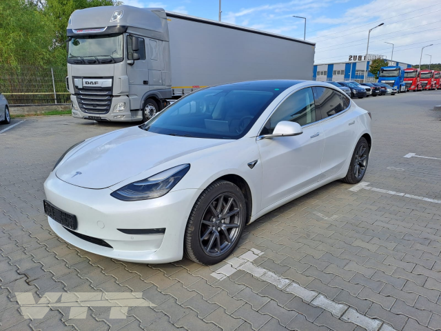 ID 4488 TESLA MODEL 3