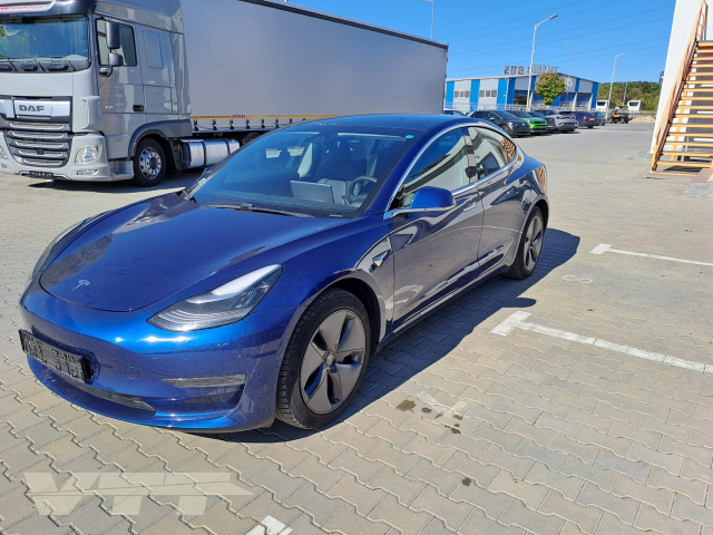 ID 4502 TESLA MODEL 3