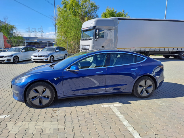 ID 4502 TESLA MODEL 3