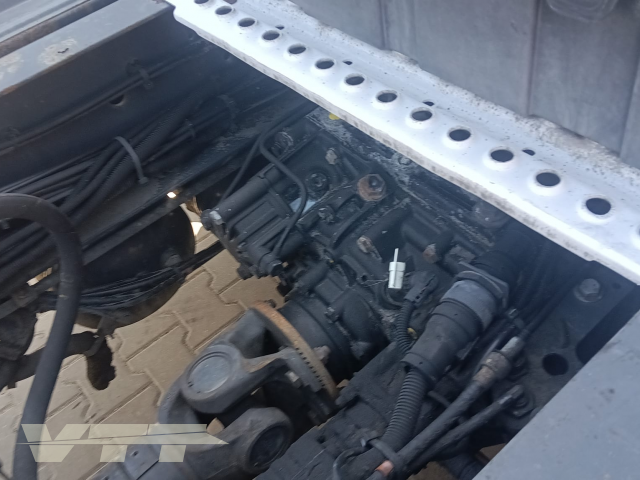 ID 4934 Renault Premium