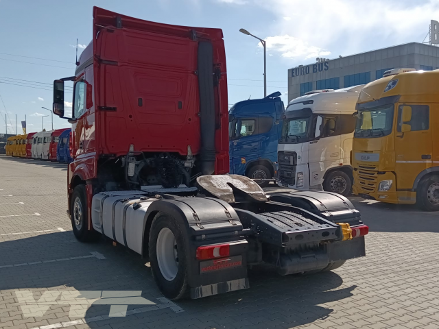 ID 4940 Mercedes-Benz Actros