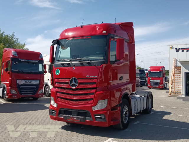 ID 4940 Mercedes-Benz Actros