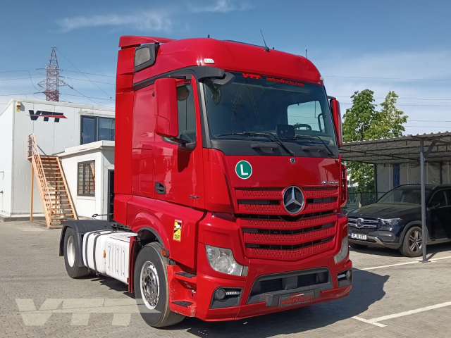 ID 4940 Mercedes-Benz Actros