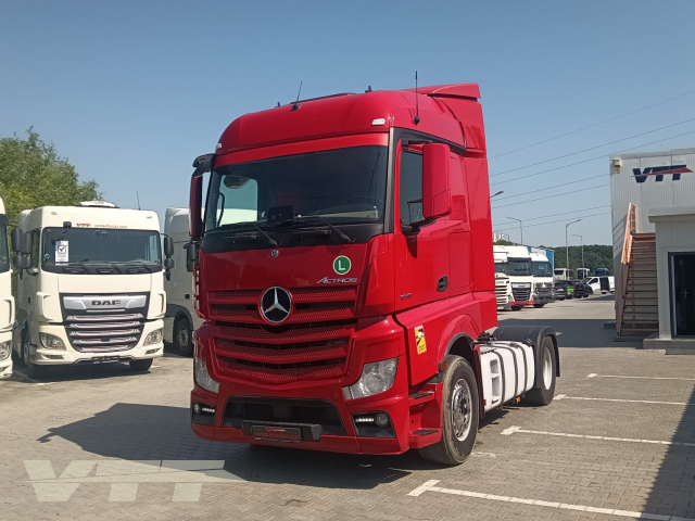 ID 4942 Mercedes-Benz Actros