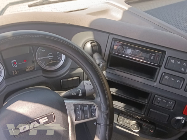 ID 4983 DAF XF 450FT
