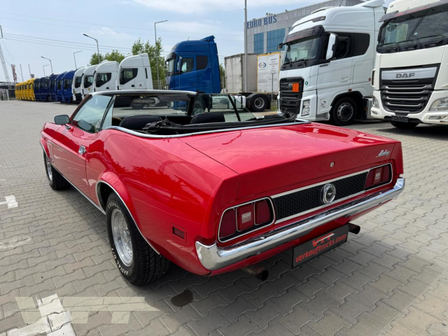 ID 5027 Ford Mustang