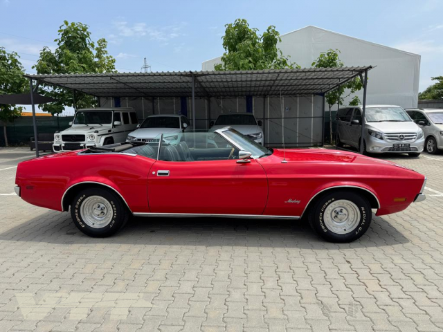 ID 5027 Ford Mustang