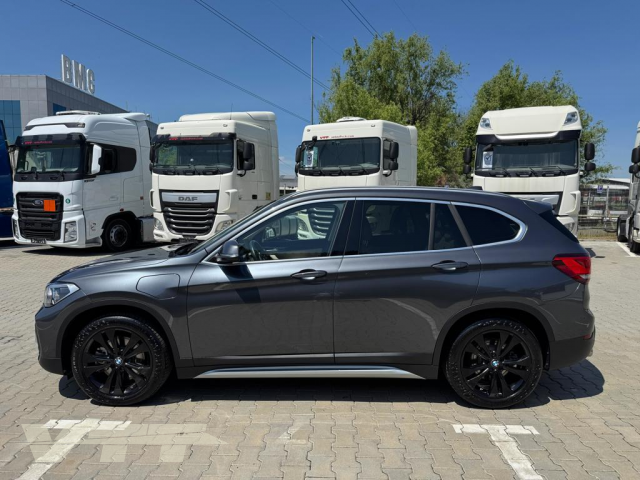 ID 5104 BMW X1 xDrive25e