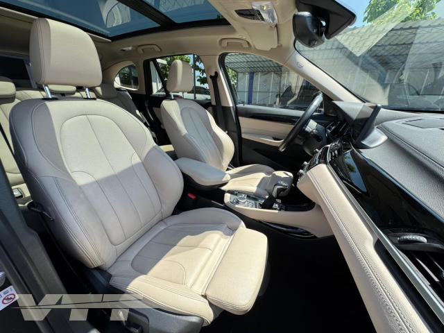 ID 5104 BMW X1 xDrive25e