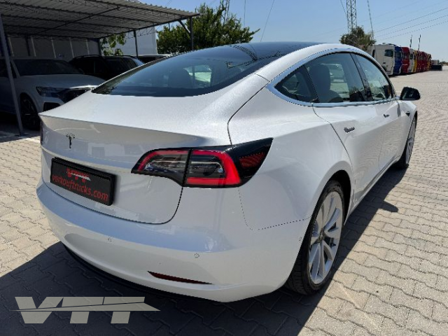 ID 5195 TESLA MODEL 3