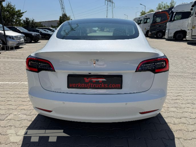 ID 5195 TESLA MODEL 3