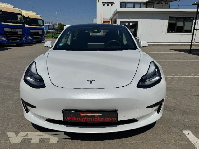 ID 5195 TESLA MODEL 3