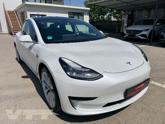 ID 5195 TESLA MODEL 3
