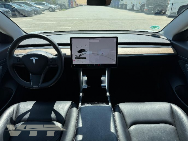 ID 5195 TESLA MODEL 3