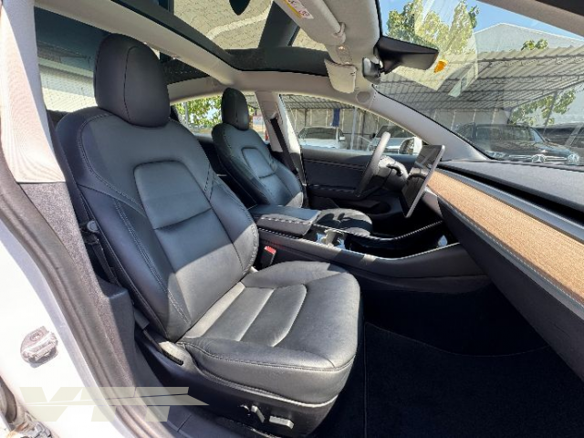 ID 5195 TESLA MODEL 3