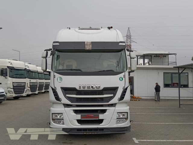 ID 5375 Iveco Stralis AS440T/P