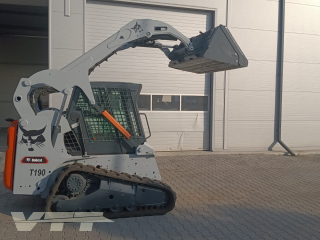 ID 5390 Bobcat T190
