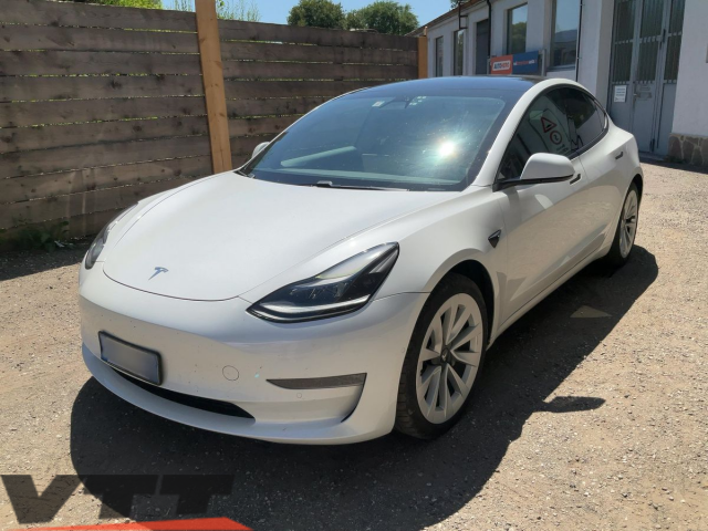 ID 5862 TESLA Model 3 Long Range Dual AWD