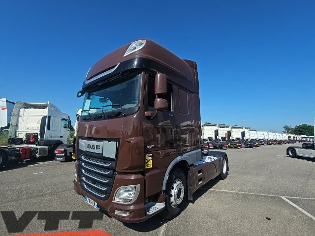 ID 5917 DAF XF 530FT + INTARDER